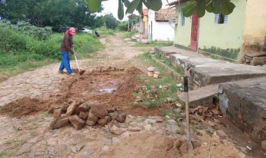 Infraestrutura: tapa-buracos recupera ruas em nove bairros de Floriano