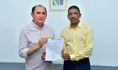 Toma posse o novo secretário de Infraestrutura de Floriano