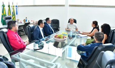 Prefeitura de Floriano assina contrato com a banca responsável pelo Processo Seletivo 2024