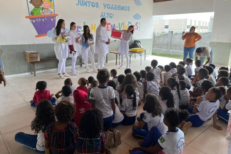 Escolas municipais de Floriano recebem ações preventivas em saúde bucal