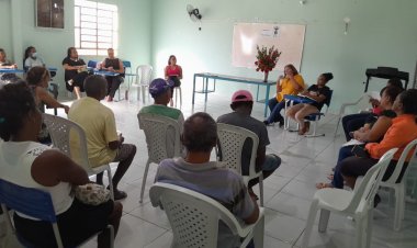 Assembleia reúne pacientes, familiares e profissionais para discutir saúde mental 