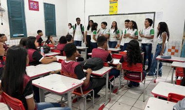 Escola Getúlio Vargas recebe visita de ex-alunos aprovados nos seletivos do IFPI e CTF 2024