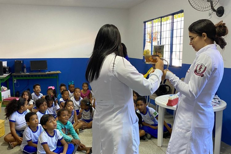 Saúde Bucal realiza ações e incentiva alunos da rede municipal de educação