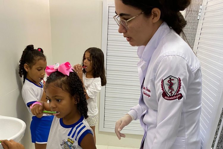 Saúde Bucal realiza ações e incentiva alunos da rede municipal de educação