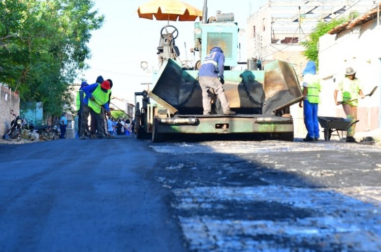 Floriano 127 anos: Prefeitura de Floriano inicia obras de asfaltamento na Rua Defala Attem