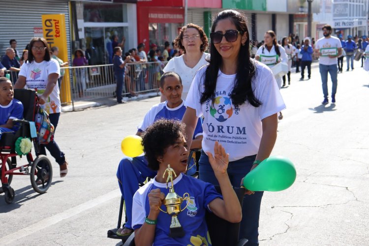 Comemoração pela Independência do Brasil é marcada por Desfile Cívico em Floriano