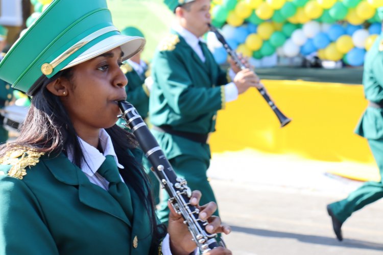 Comemoração pela Independência do Brasil é marcada por Desfile Cívico em Floriano