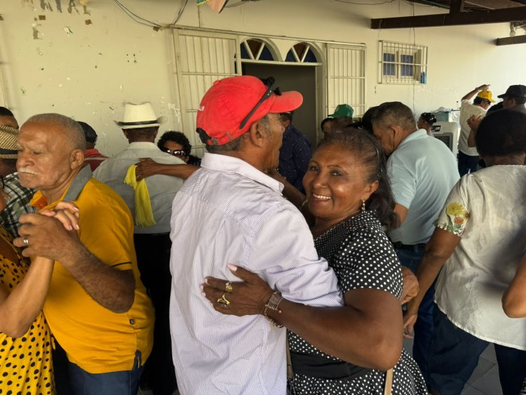 Assistência Social de Floriano realiza festa temática em comemoração ao Dia do Idoso