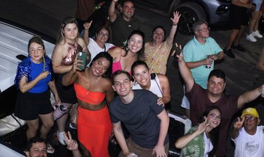 Cais e Amor: Floriano embala multidão no seu 3º arrastão com Uns Kamaradas