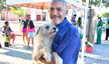 Secretaria de Saúde de Floriano realiza ação 'Meu Amigo Pet' no bairro Taboca