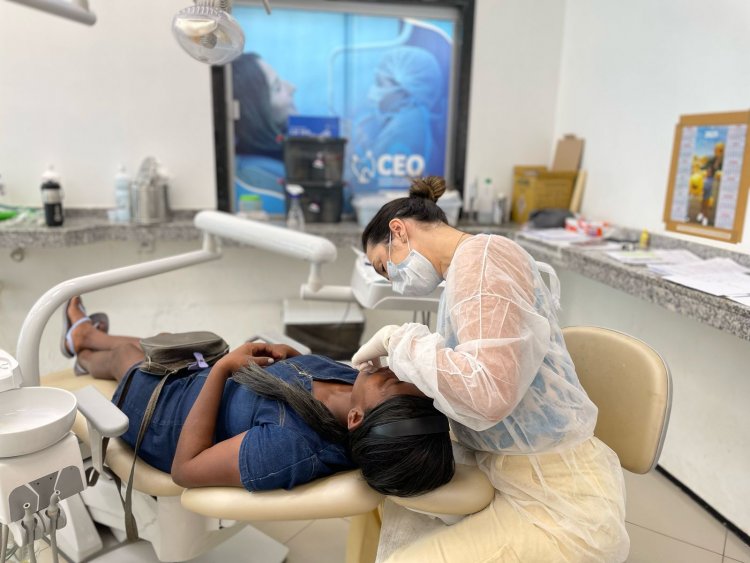 Saúde de Floriano entrega 130 próteses dentárias no Centro de Especialidades Odontológicas