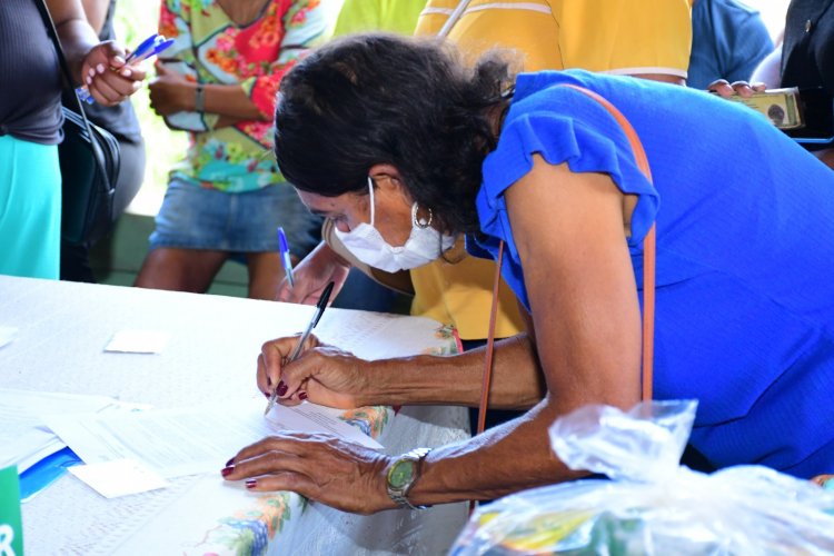 Prefeitura de Floriano entrega cestas básicas em parceria com o SENAR