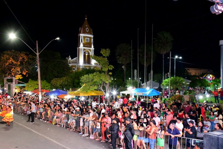 Prefeitura de Floriano encerra Circuito Junino em grande estilo nos 128 anos da cidade