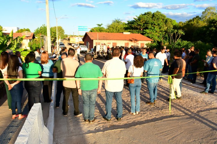 Ponte da Petrônio Portela é entregue pela Prefeitura de Floriano nos 128 anos
