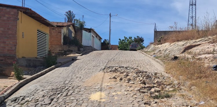 Prefeitura de Floriano contempla onze bairros com a Operação Tapa-buracos só em junho