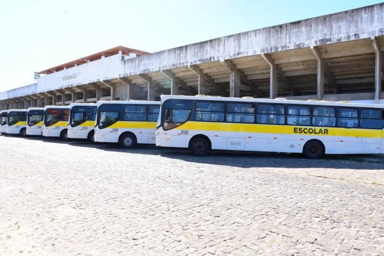 Prefeitura de Floriano inicia vistoria da nova frota de transporte escolar da rede municipal