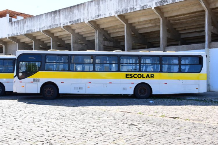 Prefeitura de Floriano inicia vistoria da nova frota de transporte escolar da rede municipal
