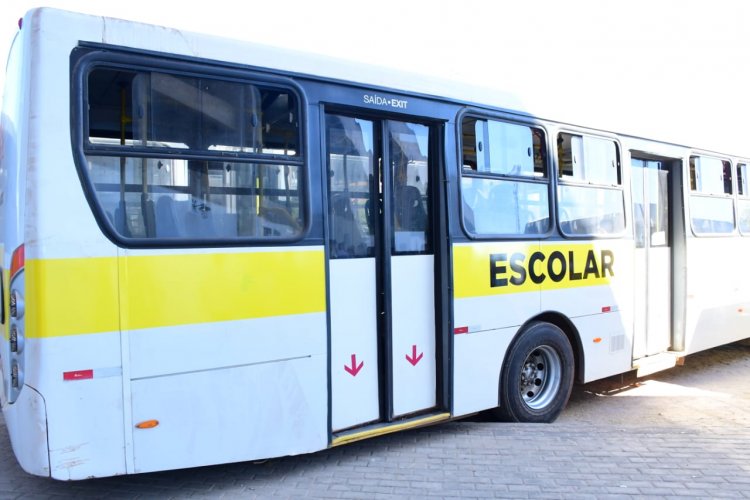 Prefeitura de Floriano inicia vistoria da nova frota de transporte escolar da rede municipal