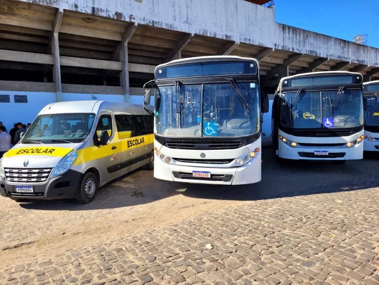 Prefeitura de Floriano inicia vistoria da nova frota de transporte escolar da rede municipal