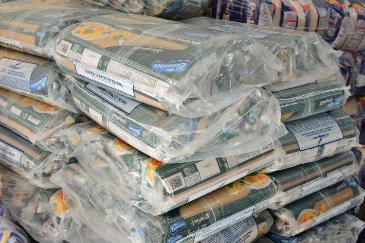 Prefeitura de Floriano inicia distribuição de produtos da alimentação escolar