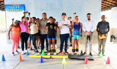 Prefeitura de Floriano entrega equipamentos para prática de atividade física na comunidade Pilões