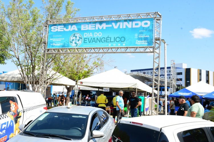 Mais de 3 mil pessoas participaram do 'Dia do Evangélico' realizado com apoio da Prefeitura de Floriano