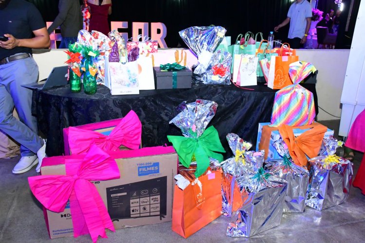 Prefeitura de Floriano celebra o Dia do Professor com festa promovida pela SEMED