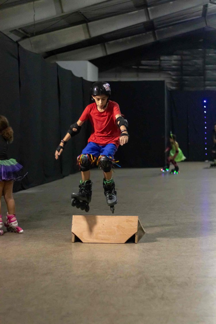 Prefeitura de Floriano apoia evento "Rolê de Patins a Fantasia"