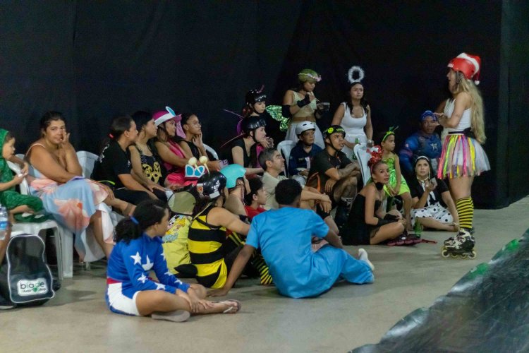 Prefeitura de Floriano apoia evento "Rolê de Patins a Fantasia"