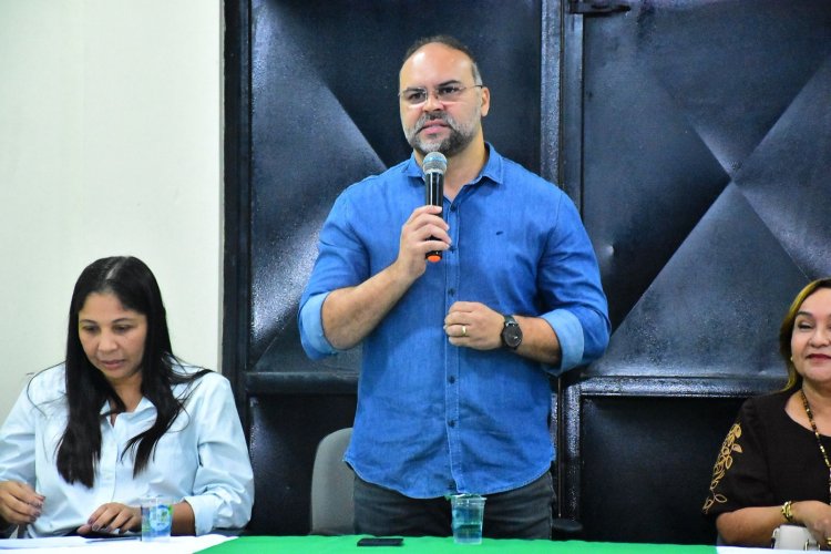 Prefeitura de Floriano realiza encerramento do curso de formação para Profissionais de Apoio Escolar
