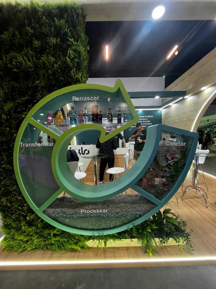 Prefeitura de Floriano participa do encontro Expocatadores 2025 em São Paulo