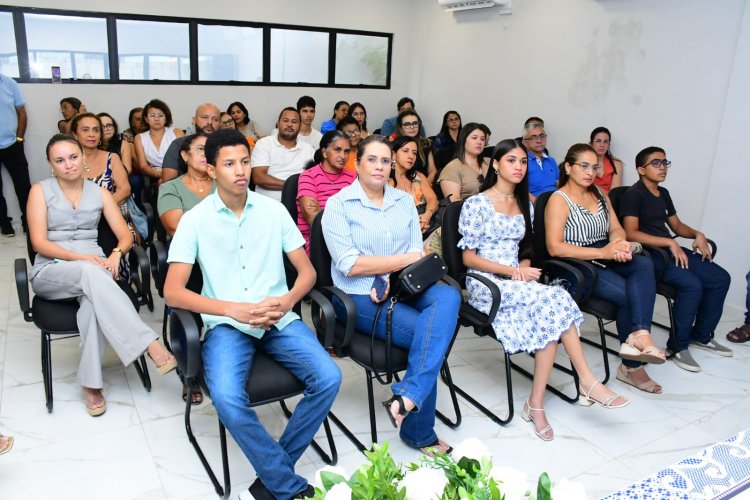 Prefeitura de Floriano homenageia alunos da rede municipal destaque no IFPI e na OBMEP 2025