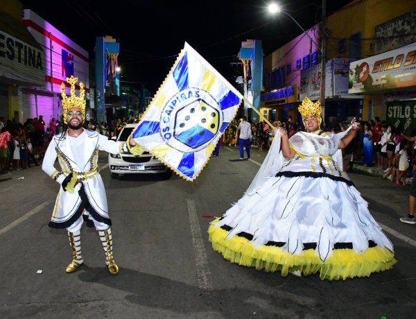 Escola de Samba ‘Os Caipiras’ é  campeã do Carnaval de Floriano pelo 3º ano consecutivo