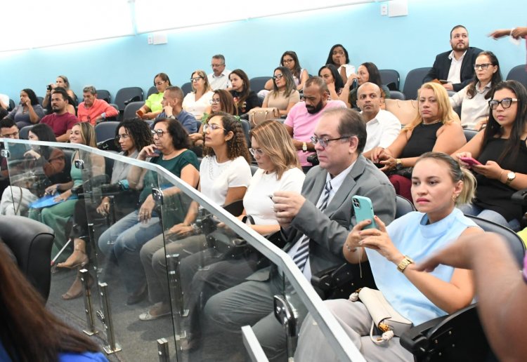 Vice-prefeito Joab Curvina apresenta mensagem do Poder Executivo na abertura do Ano Legislativo 2026