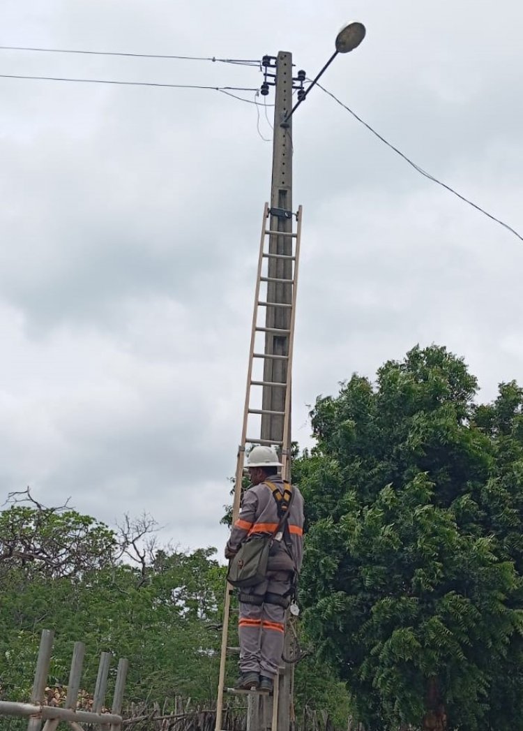 Infraestrutura de Floriano realiza quase 800 serviços de iluminação pública em janeiro