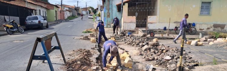 Prefeitura de Floriano realiza operação Tapa-Buracos em 14 bairros no mês de fevereiro