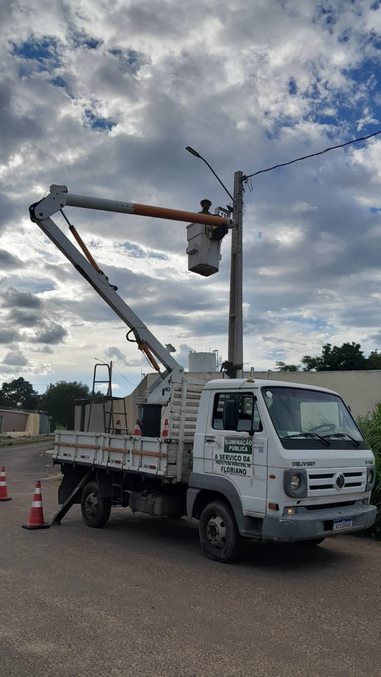 Secretaria de Infraestrutura realiza mais de 500 serviços de iluminação pública em fevereiro