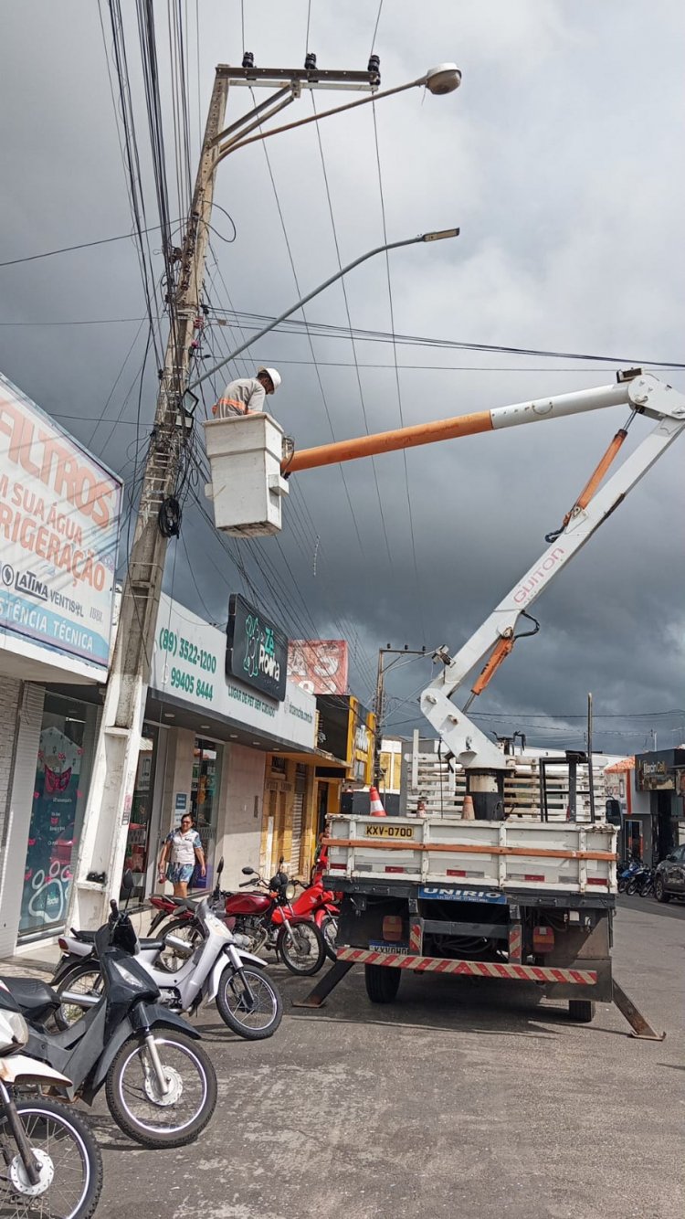 Secretaria de Infraestrutura realiza mais de 500 serviços de iluminação pública em fevereiro