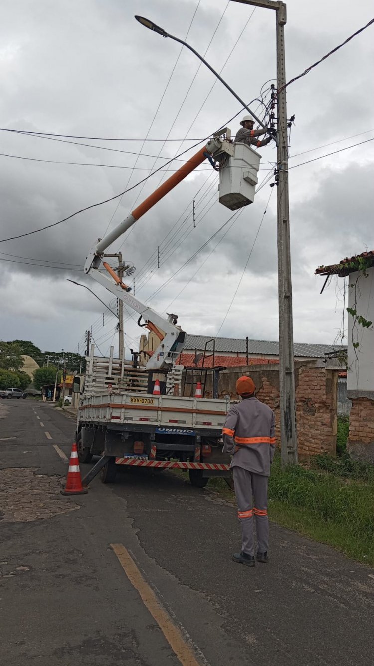 Secretaria de Infraestrutura realiza mais de 500 serviços de iluminação pública em fevereiro