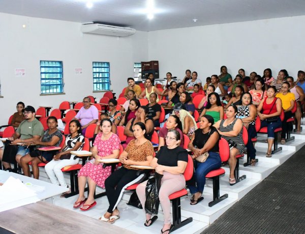 Prefeitura de Floriano realiza reunião com pré-selecionados do programa Minha Casa, Minha Vida
