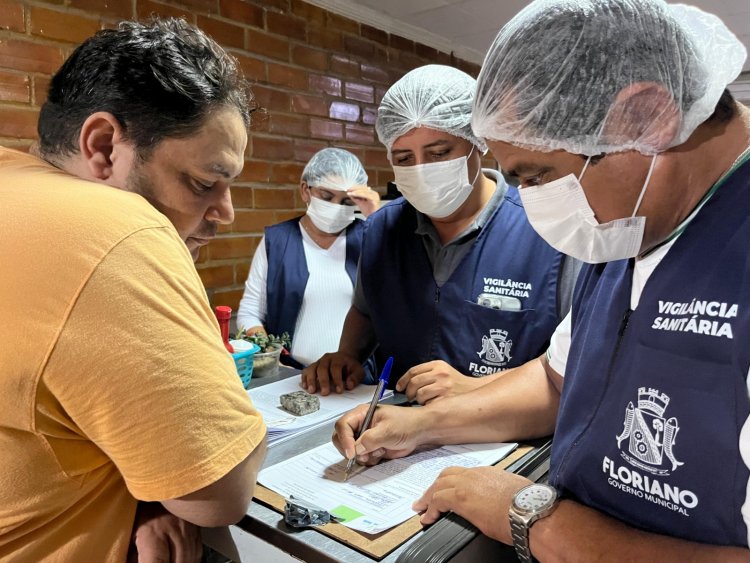 Vigilância Sanitária de Floriano inspeciona pizzarias e reforça orientações sobre segurança alimentar