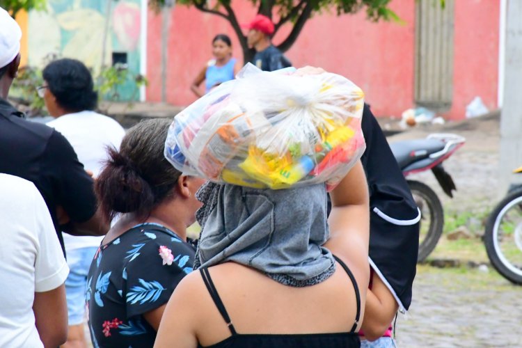 Prefeitura de Floriano distribui mais de 5 mil cestas básicas para famílias em situação de vulnerabilidade 