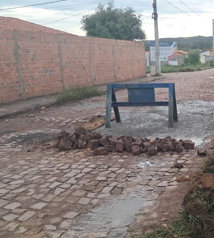 Infraestrutura de Floriano realiza Operação Tapa-Buracos em diversos pontos no mês de abril
