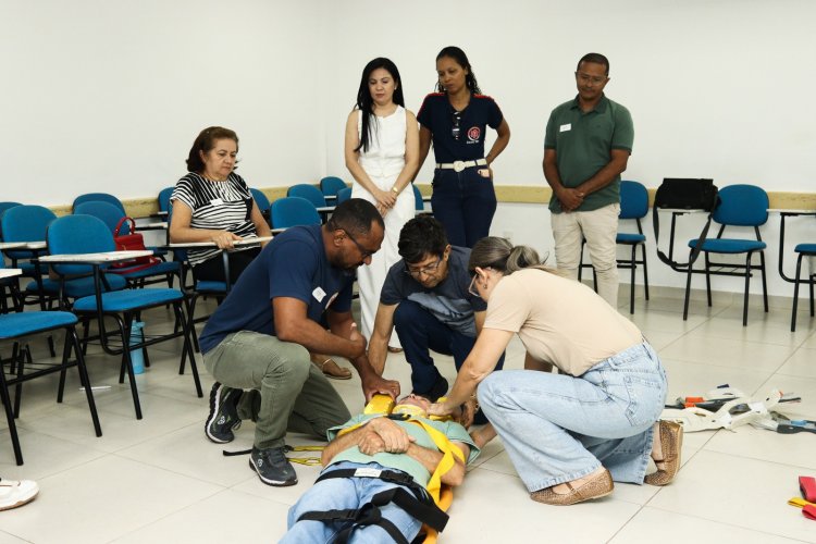 SAMU de Floriano realiza capacitação para aprimorar atendimento de urgência e emergência