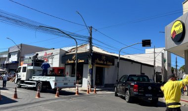 SUTRAN intensifica organização do trânsito de Floriano com novas sinalizações e instalação de semáforos